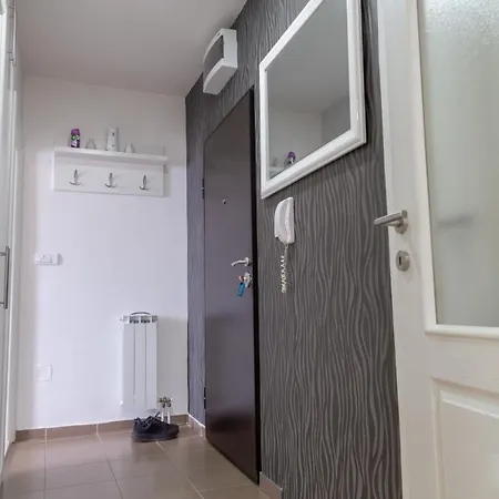 Stan Na Dan Nina - Centar