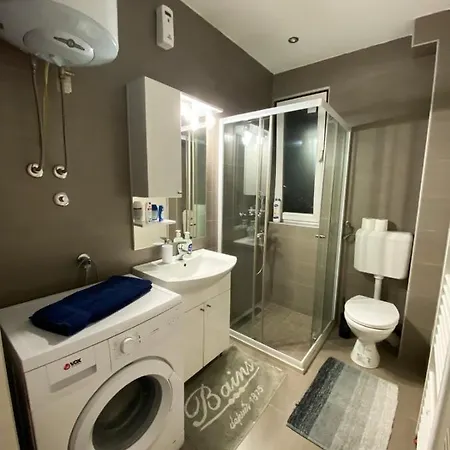 Stan Na Dan Nina - Centar Apartman Pale