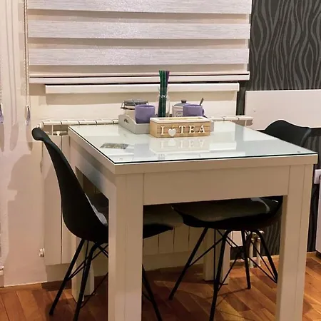 Stan Na Dan Nina - Centar *